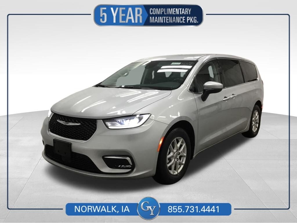 Used 2023 Chrysler Pacifica Touring L Van Passenger Van
