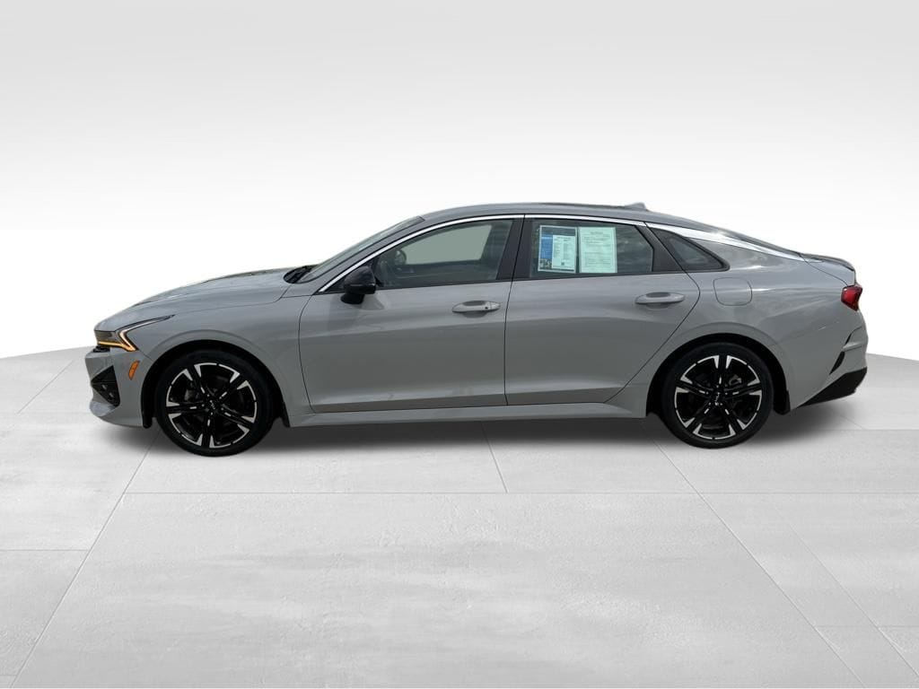 2022 Kia K5 7