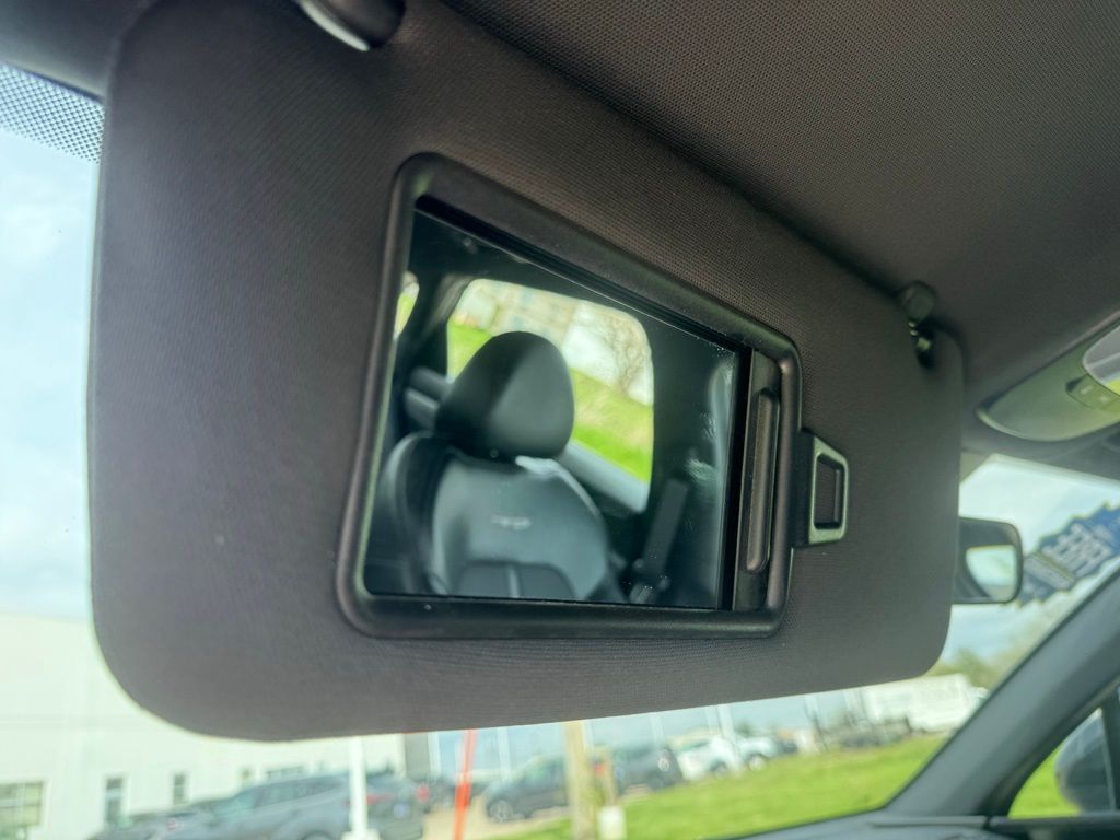 2022 Kia K5 34
