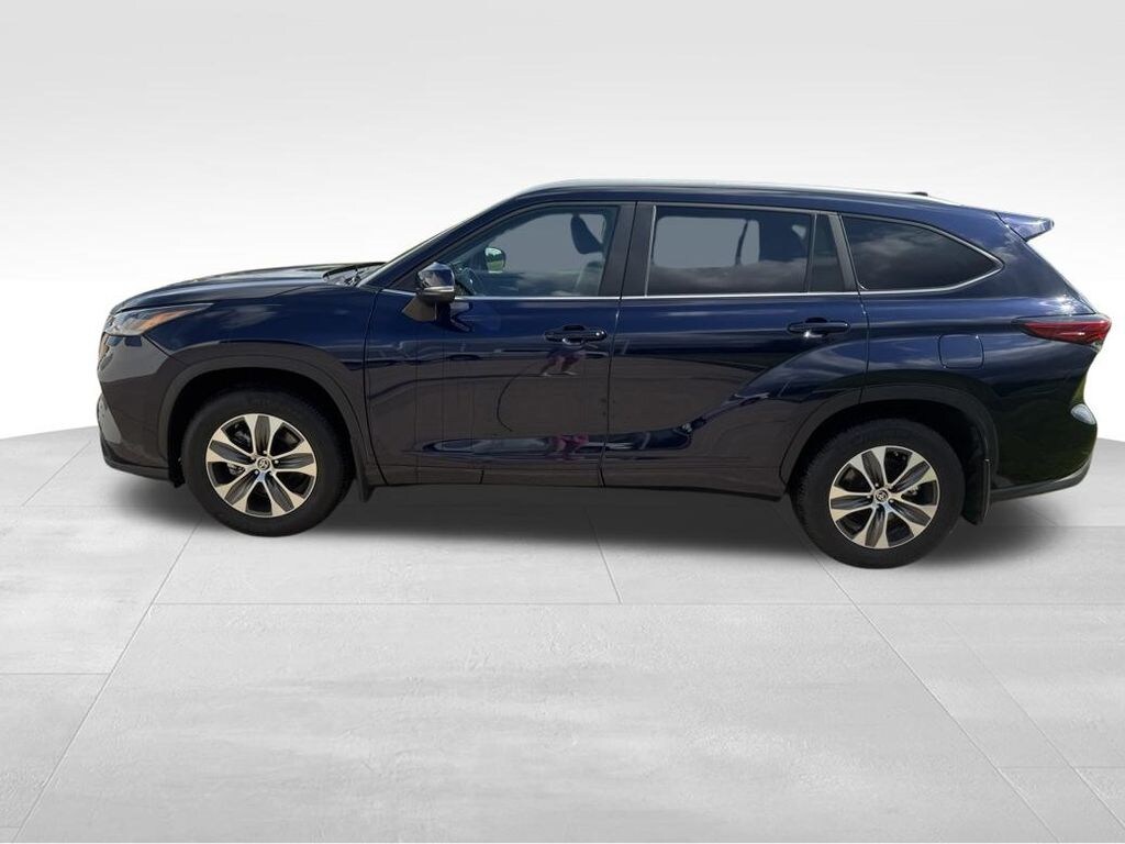 Used 2023 Toyota Highlander XLE SUV