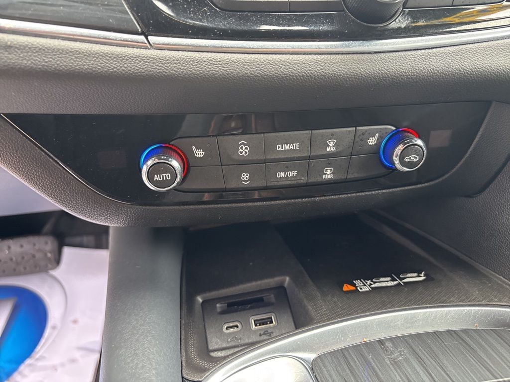 2022 Buick Enclave Essence - Photo 28