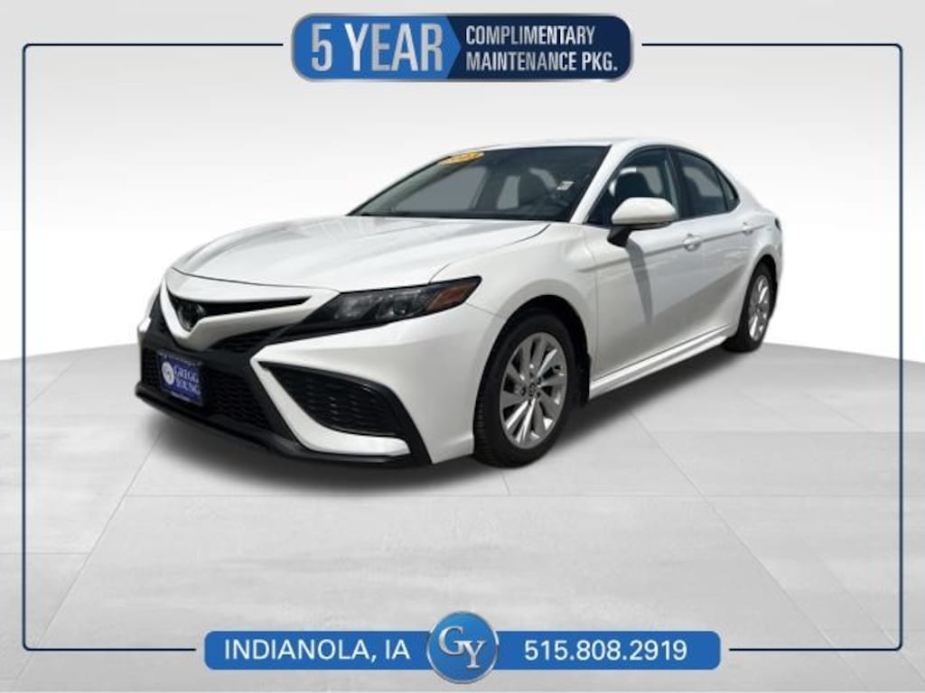 Used 2023 Toyota Camry SE Sedan