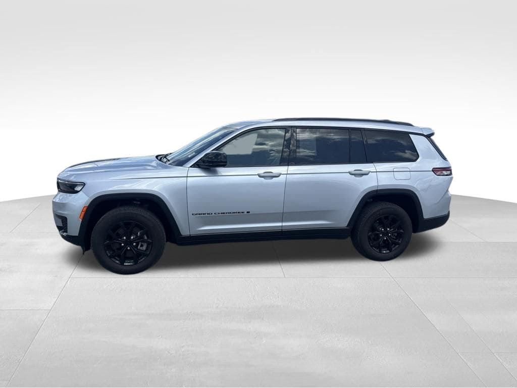 Used 2024 Jeep Grand Cherokee L Laredo SUV