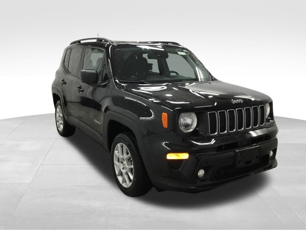 Used 2022 Jeep Renegade Latitude SUV