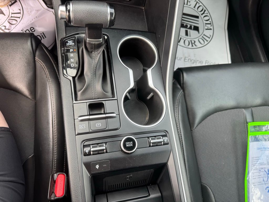2022 Kia K5 28