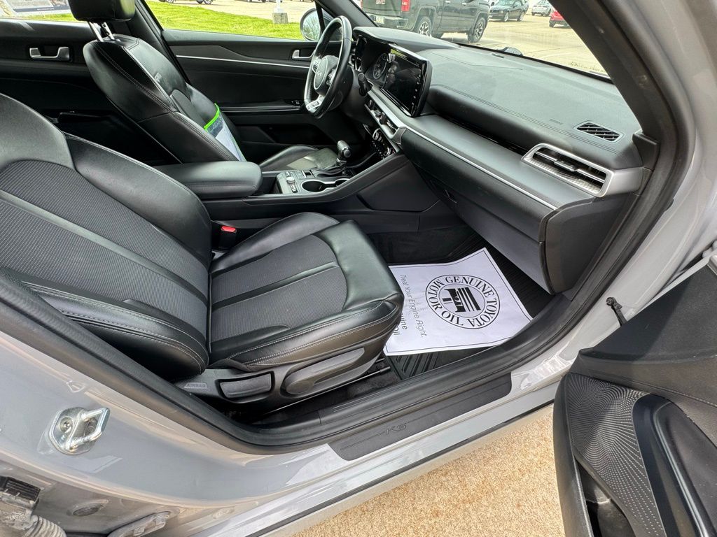 2022 Kia K5 55