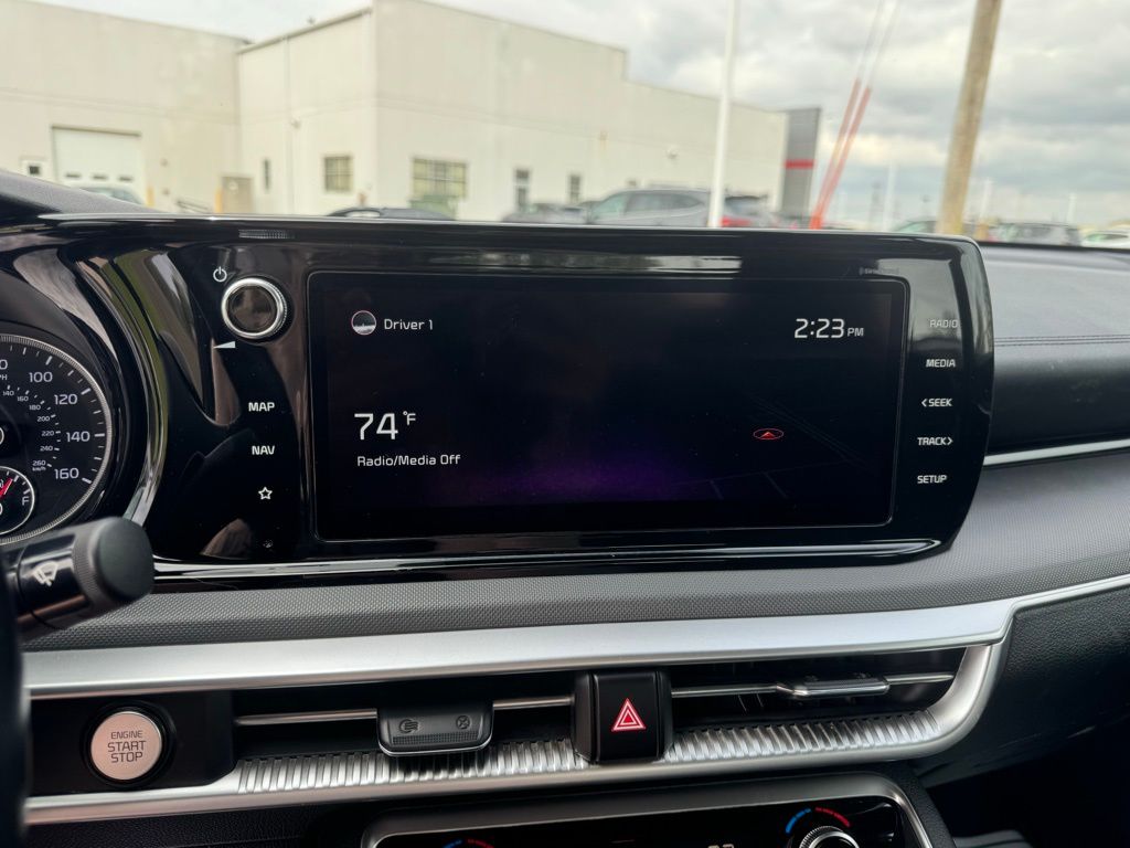 2022 Kia K5 24
