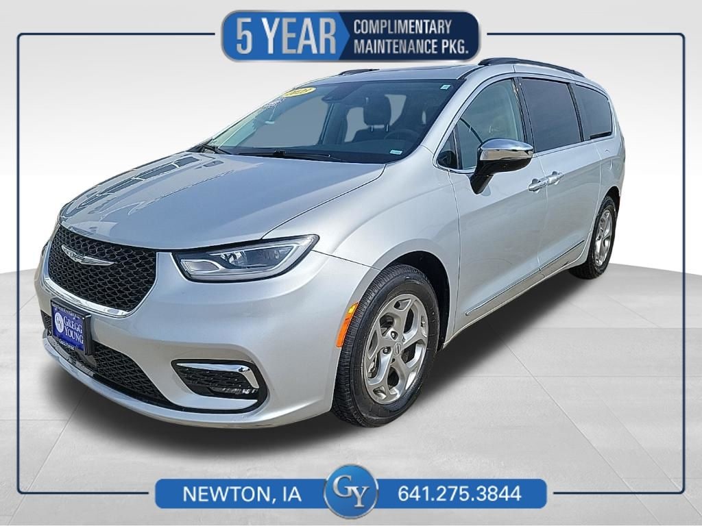 Used 2023 Chrysler Pacifica Limited Van Passenger Van