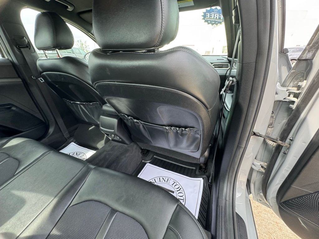 2022 Kia K5 54