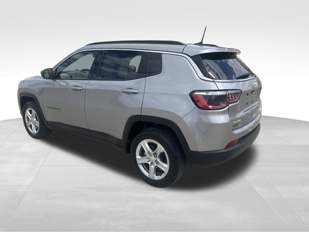 Used 2023 Jeep Compass Latitude SUV