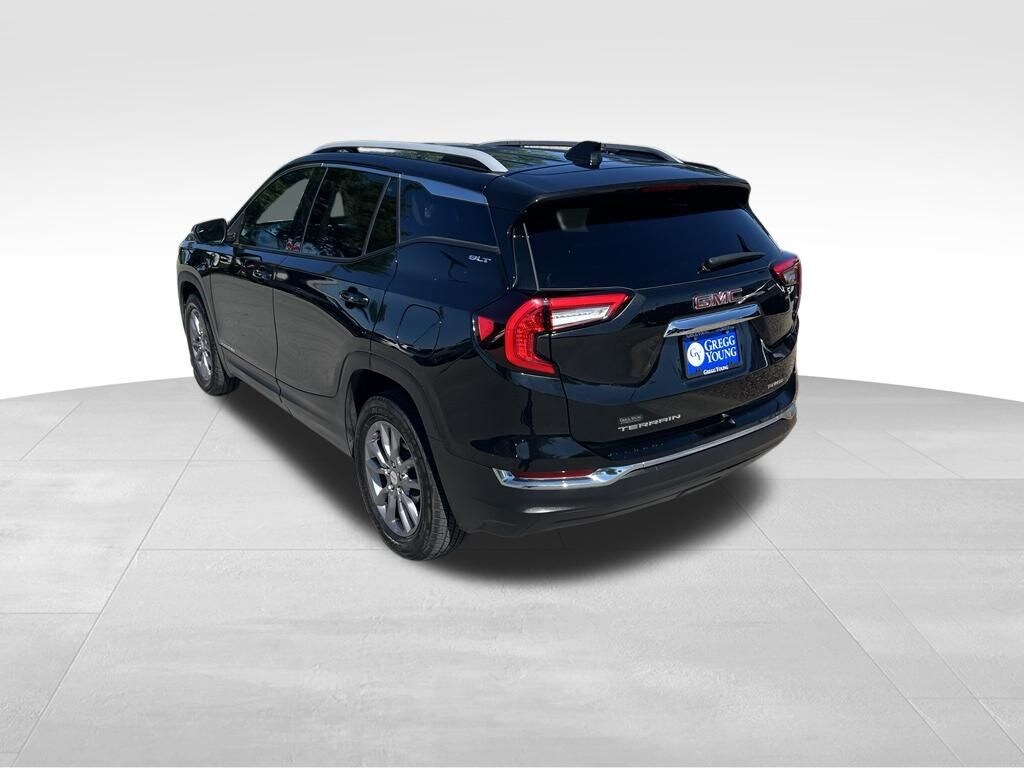 Used 2024 GMC Terrain SLT SUV