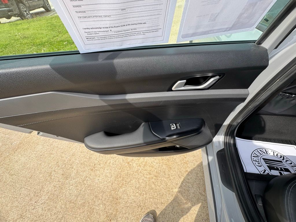 2022 Kia K5 40