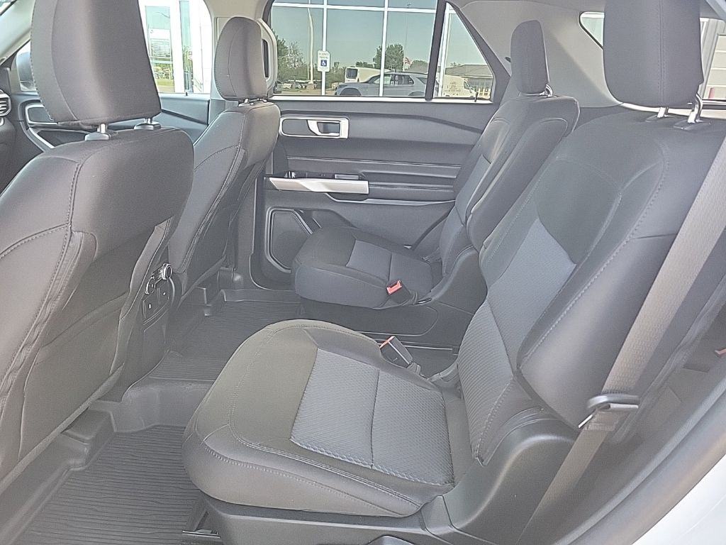 2023 Ford Explorer XLT - Photo 12