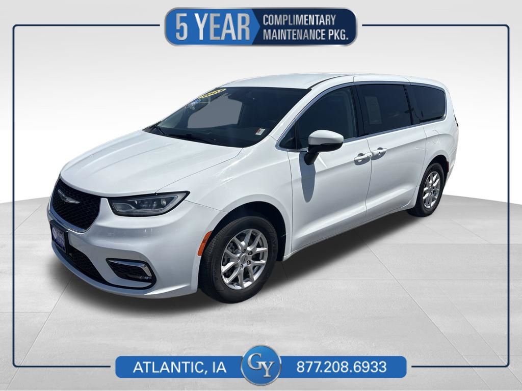 2023 Chrysler Pacifica Van Passenger Van 