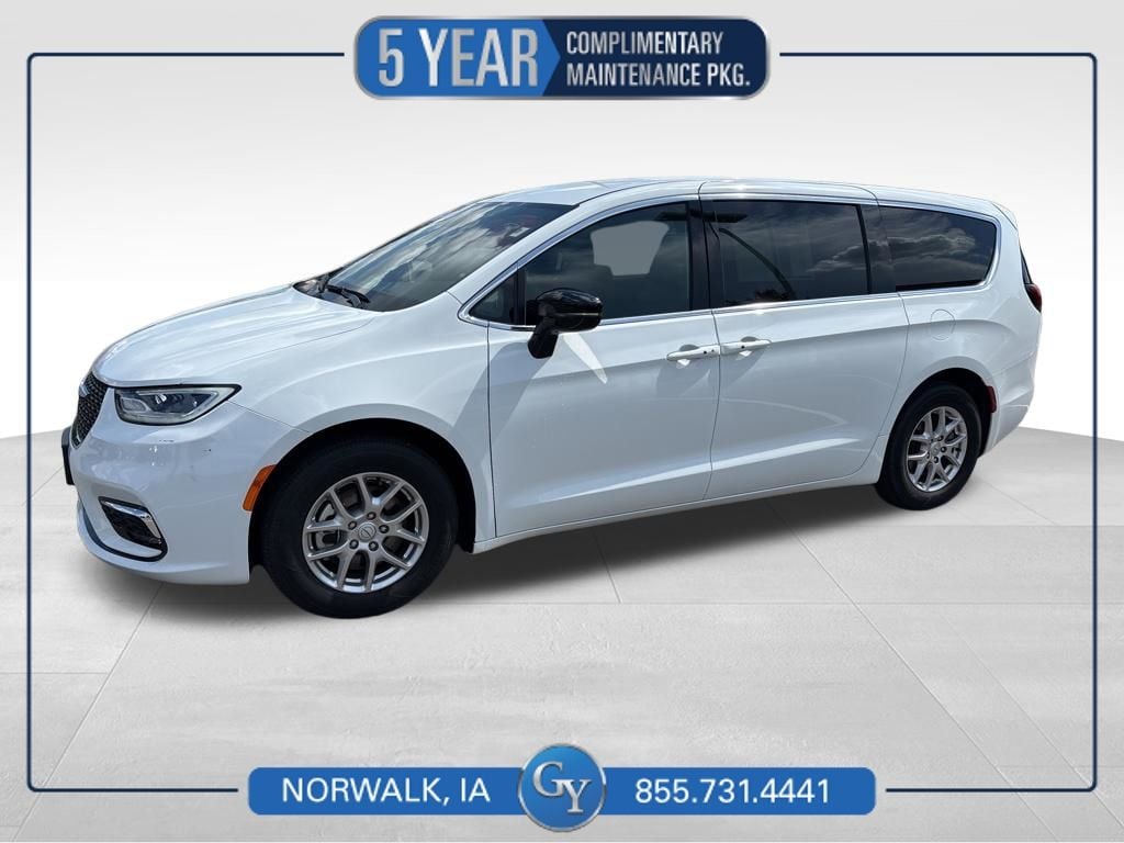 Used 2025 Chrysler Pacifica Select Van Passenger Van