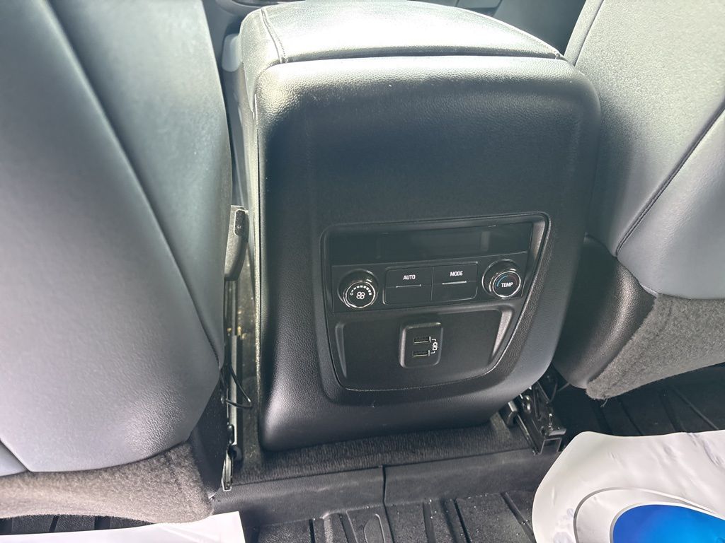 2022 Buick Enclave Essence - Photo 37