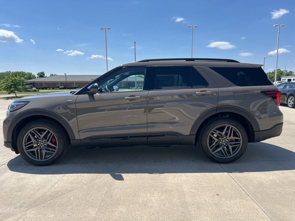 New 2026 Ford Explorer ST-Line SUV