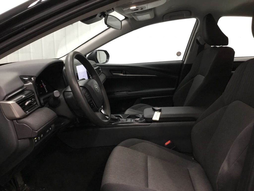 Used 2025 Toyota Camry SE Sedan