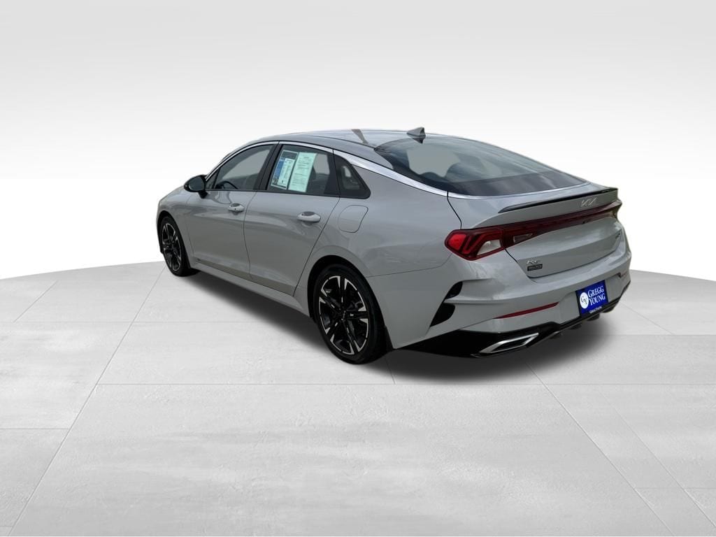 2022 Kia K5 8