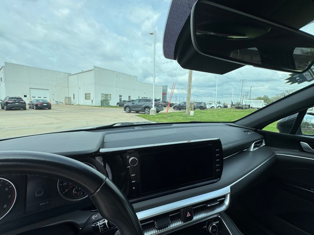 2022 Kia K5 23