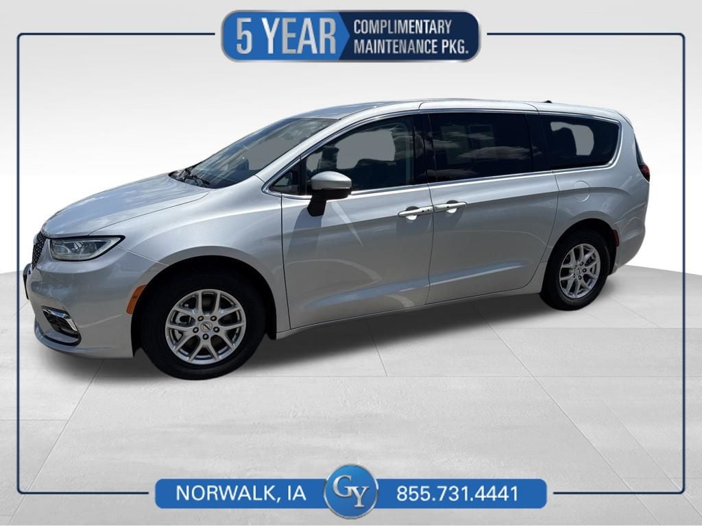 Used 2023 Chrysler Pacifica Touring L Van Passenger Van