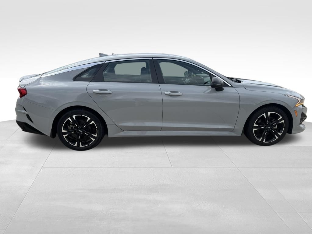 2022 Kia K5 11