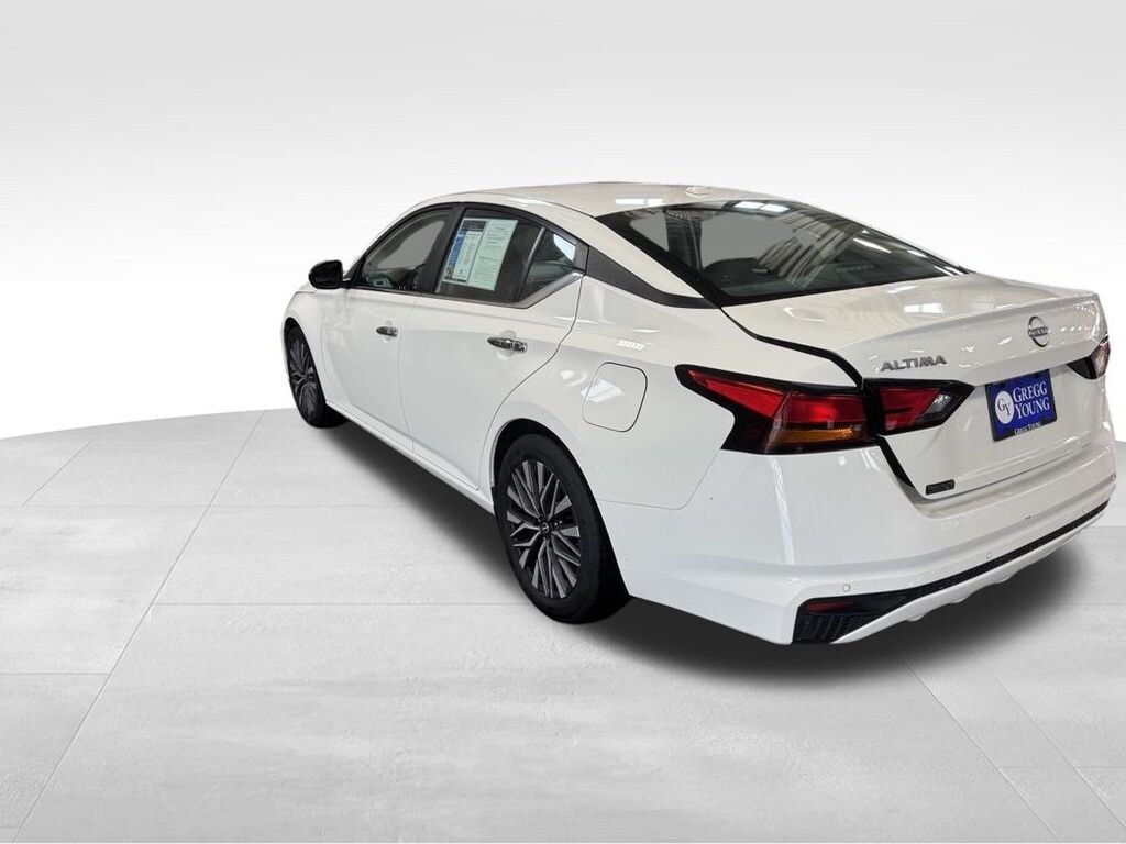Used 2025 Nissan Altima SV Sedan
