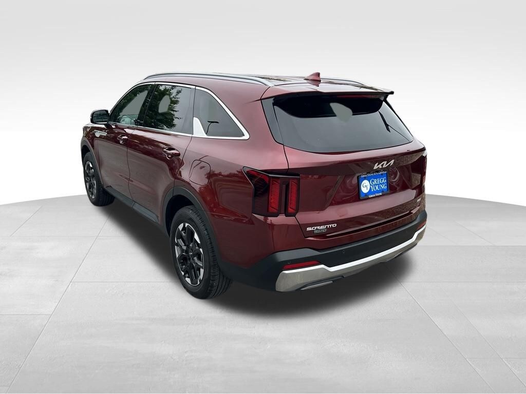 Used 2025 Kia Sorento S SUV