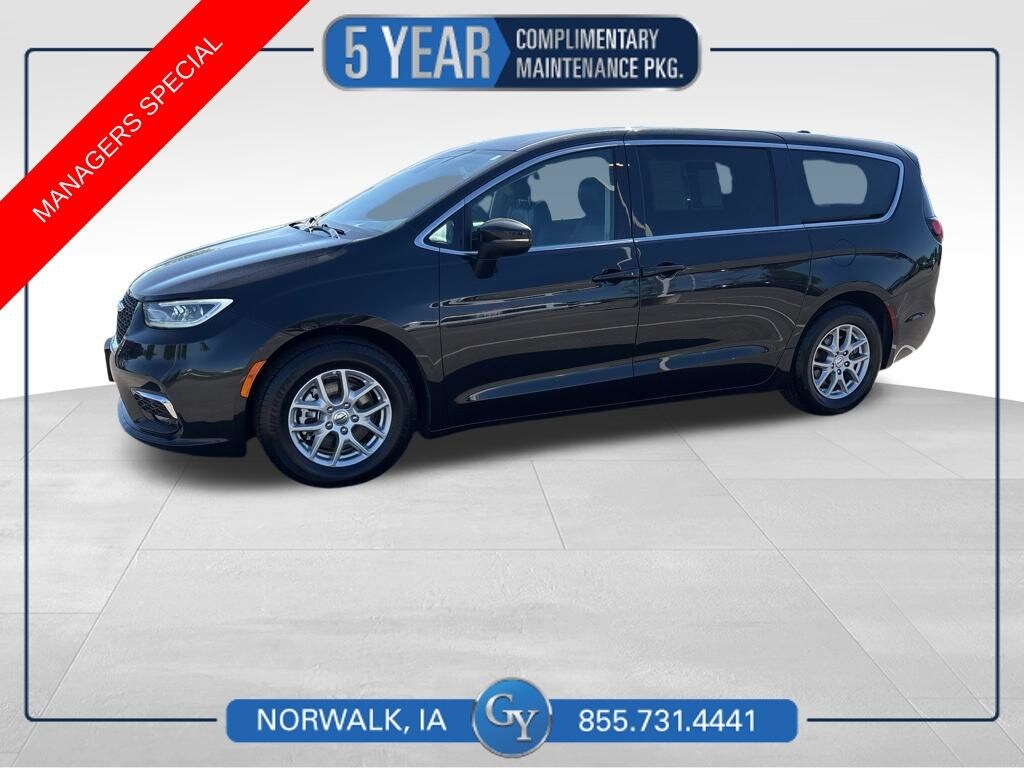 Used 2023 Chrysler Pacifica Touring L Van Passenger Van