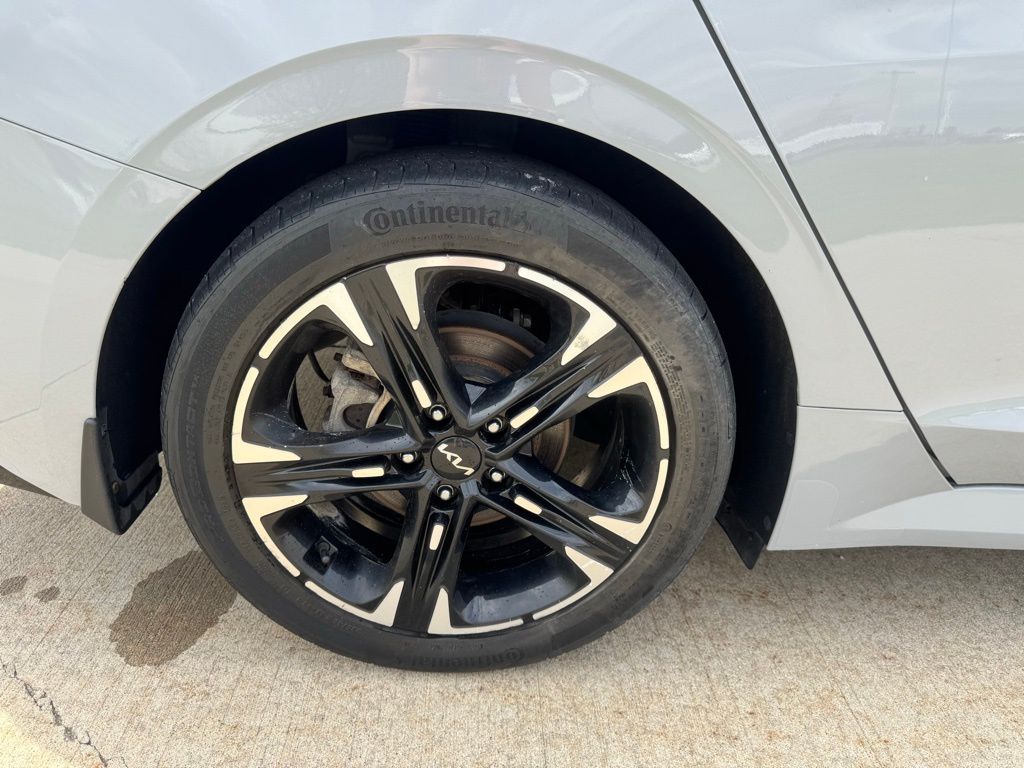 2022 Kia K5 62