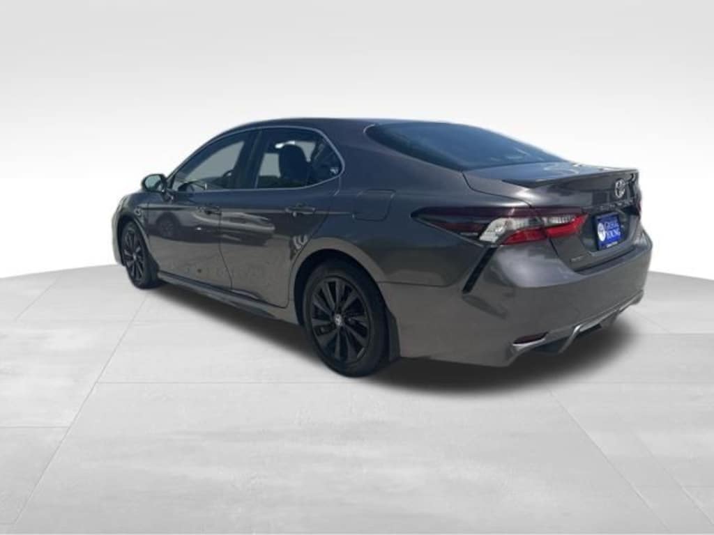 Used 2024 Toyota Camry SE Sedan