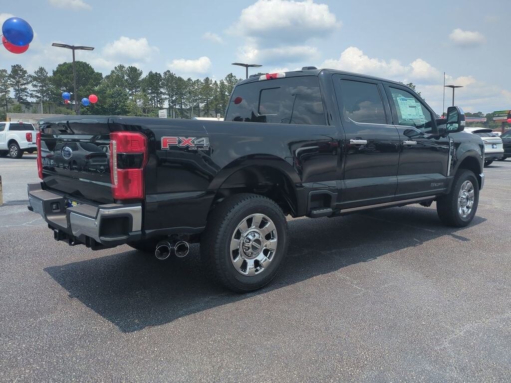 New 2025 Ford F-250SD Lariat Truck
