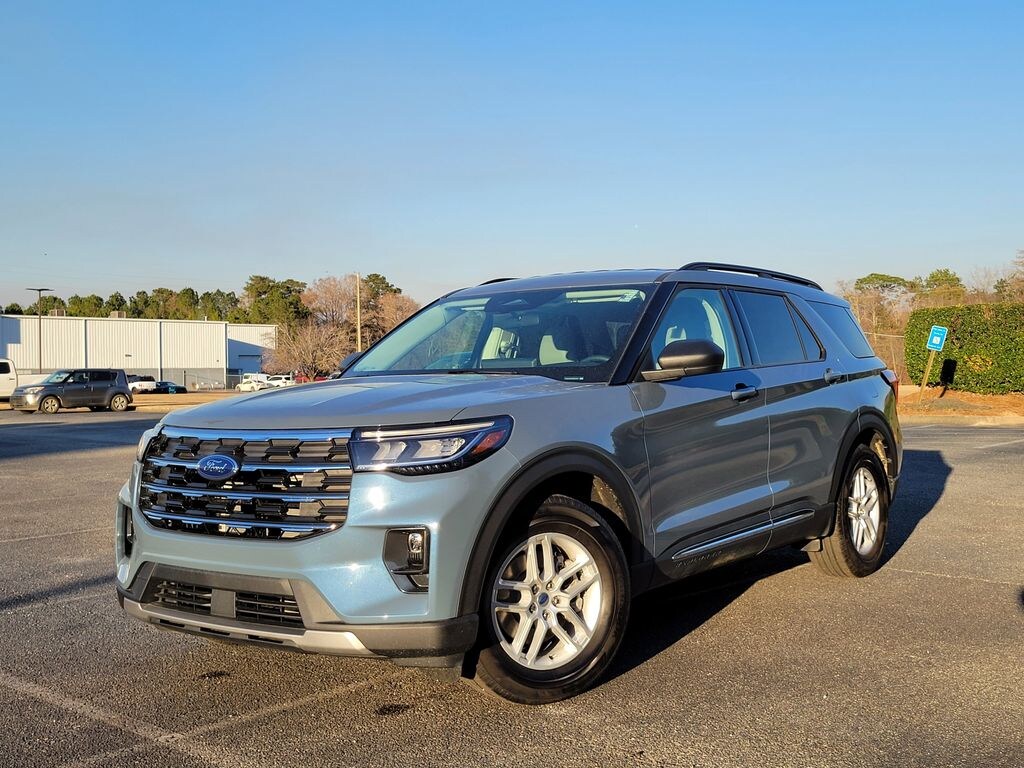 Used 2025 Ford Explorer Active SUV