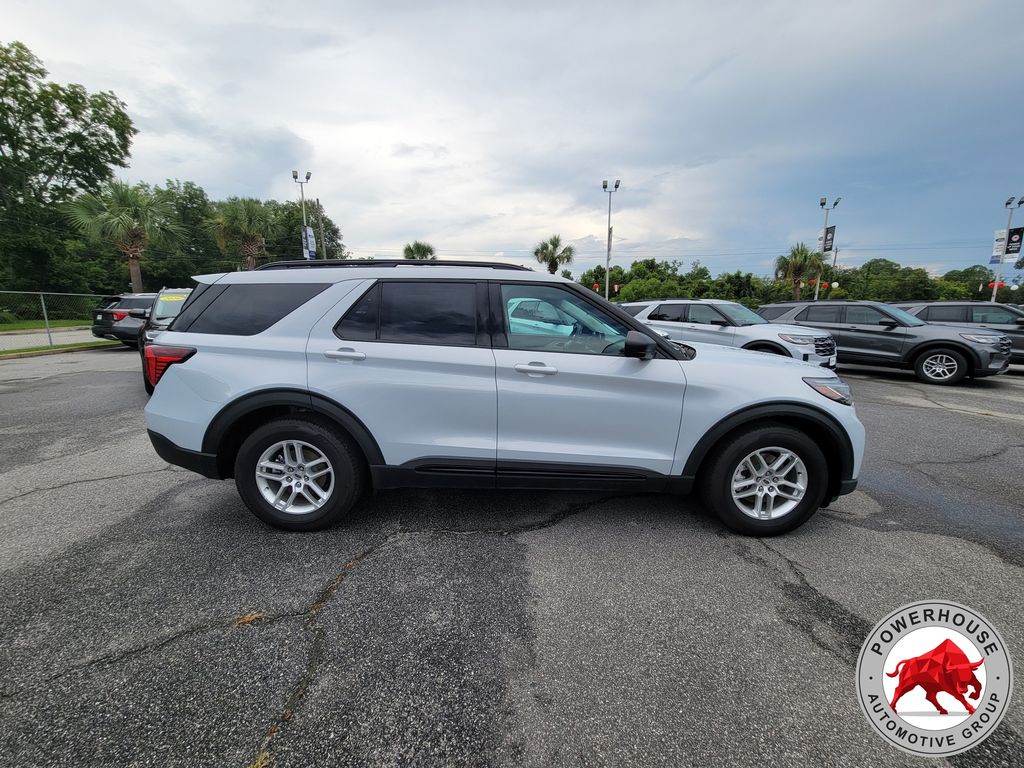 2026 Ford Explorer Active - Photo 8