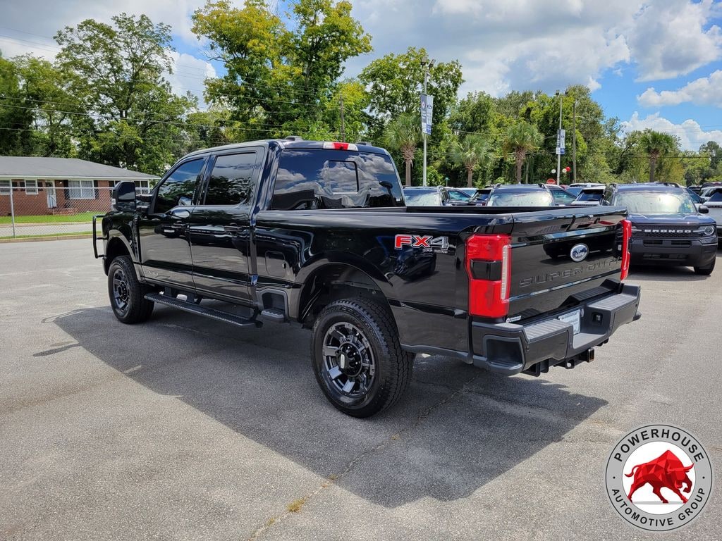 Used 2024 Ford F-250SD Lariat Truck