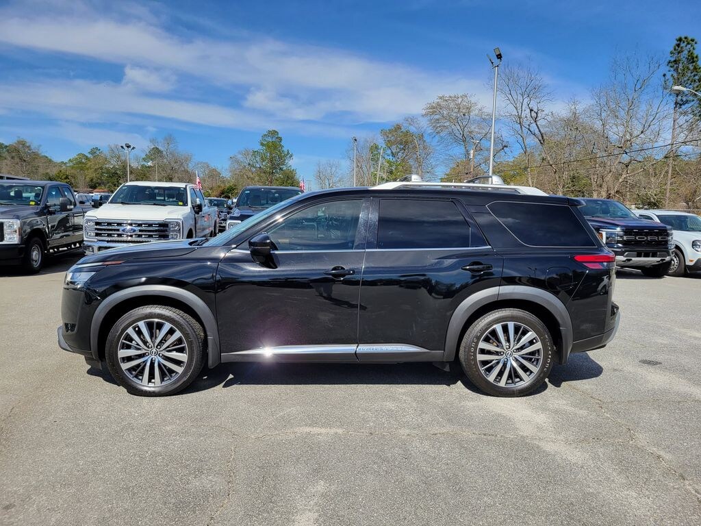 Certified 2022 Nissan Pathfinder Platinum SUV