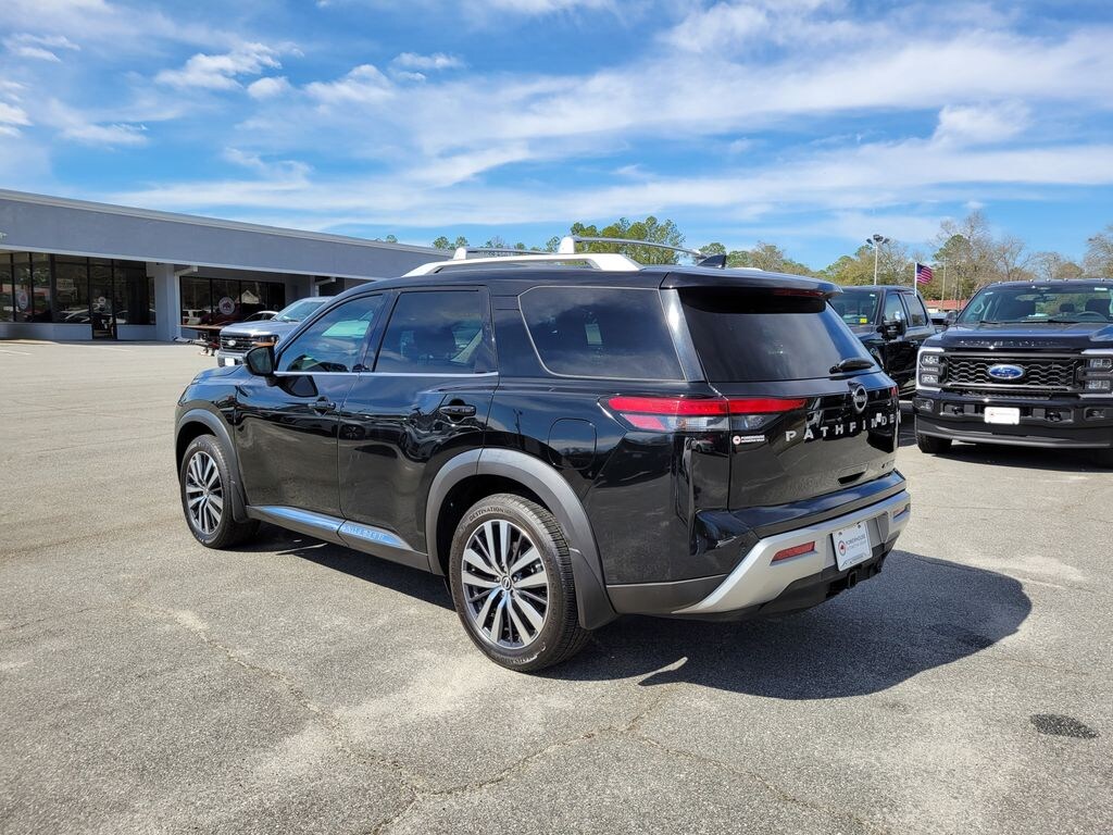 Certified 2022 Nissan Pathfinder Platinum SUV