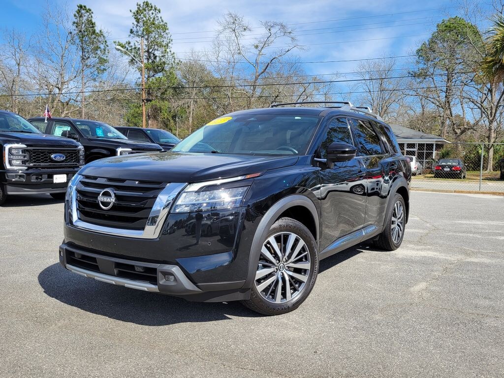 Certified 2022 Nissan Pathfinder Platinum SUV