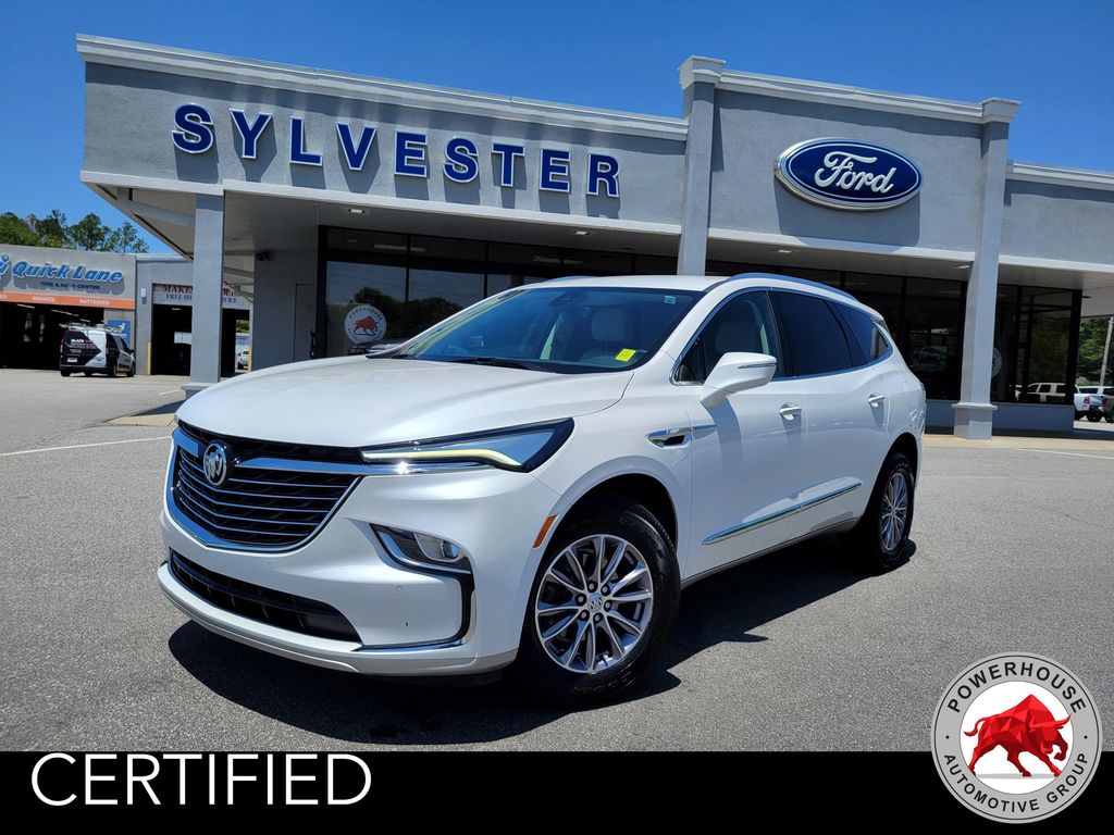 2023 Buick Enclave Essence's photo