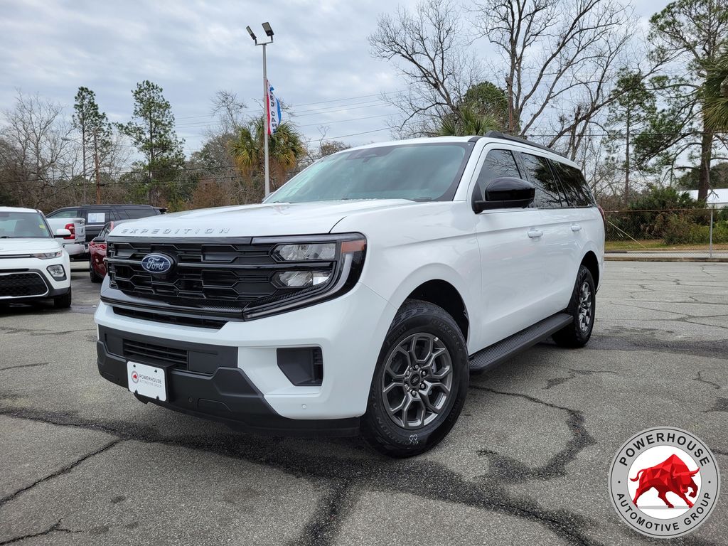 2025 Ford Expedition Active's photo