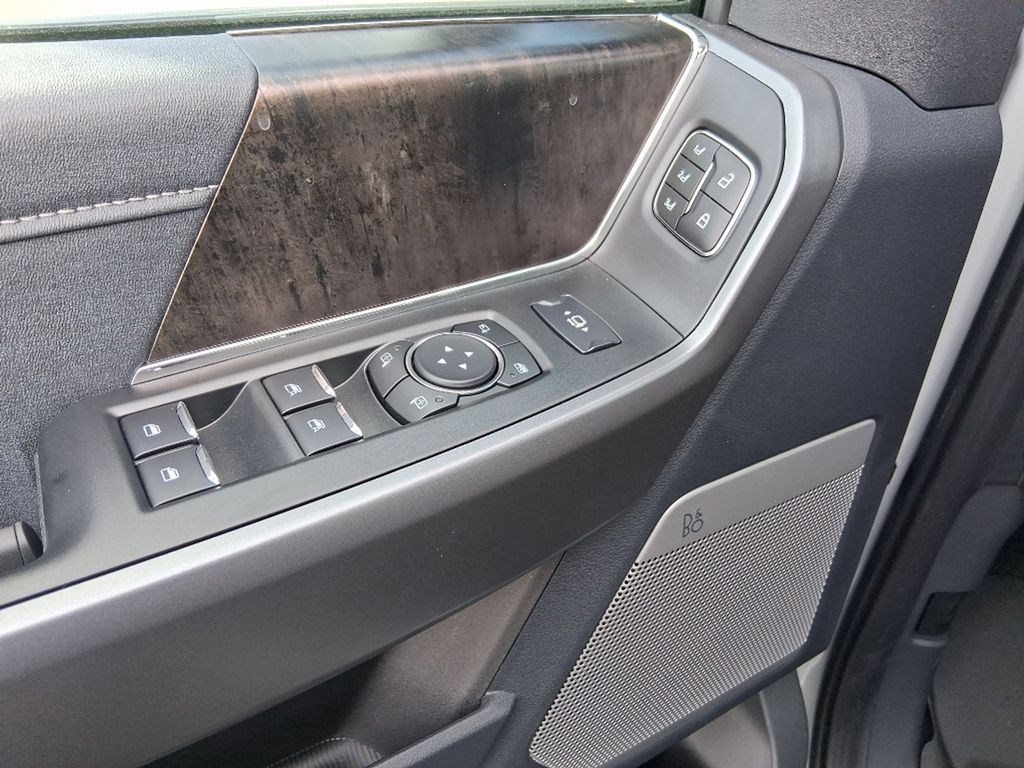 2025 Ford F-350 Super Duty Lariat - Photo 11