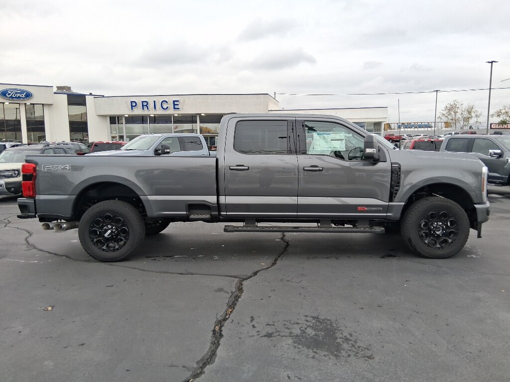 New 2025 Ford F-350 Truck Crew Cab