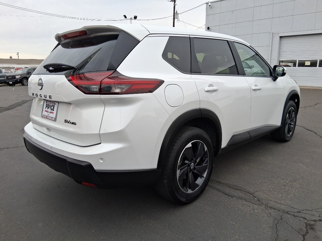 Used 2024 Nissan Rogue SV SUV