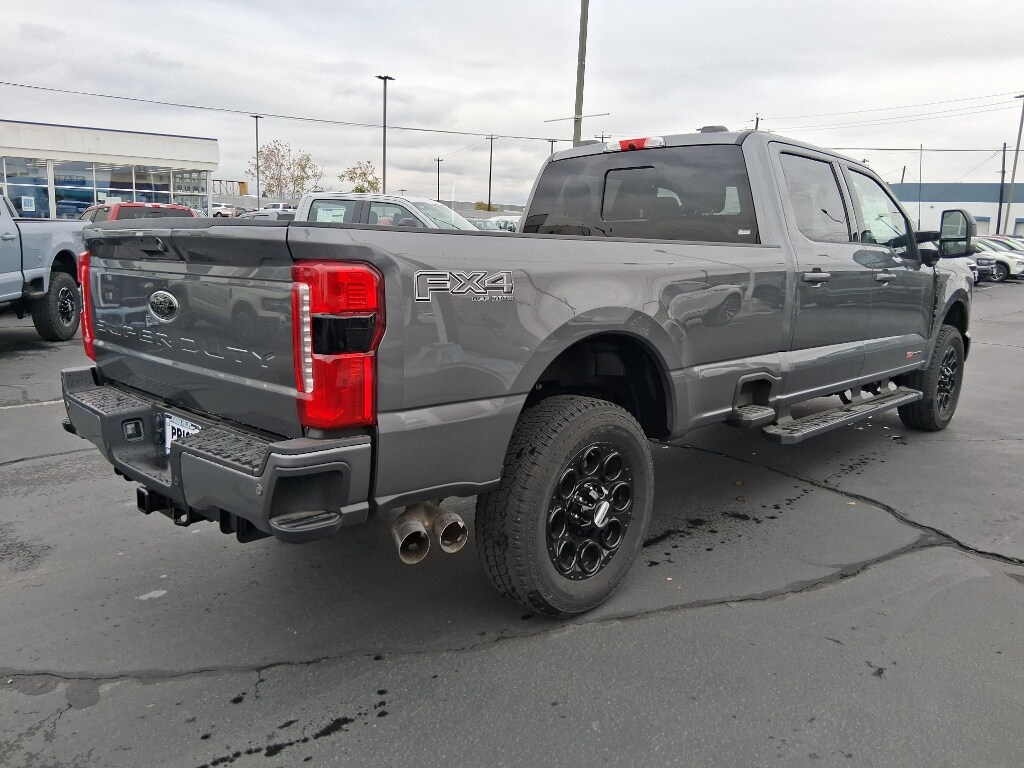 New 2025 Ford F-350 Truck Crew Cab