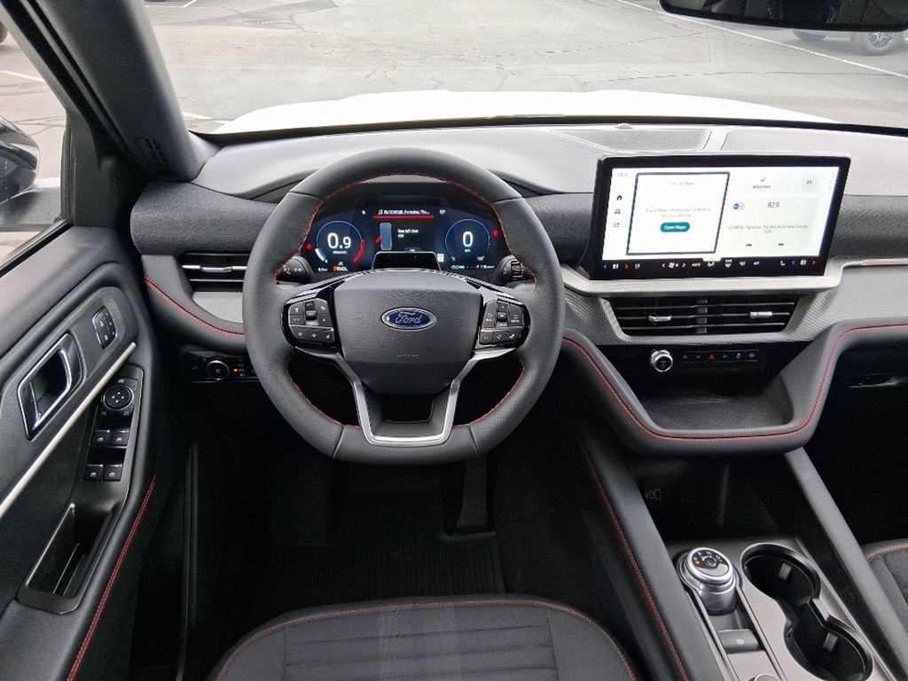 2026 Ford Explorer ST-Line - Photo 9