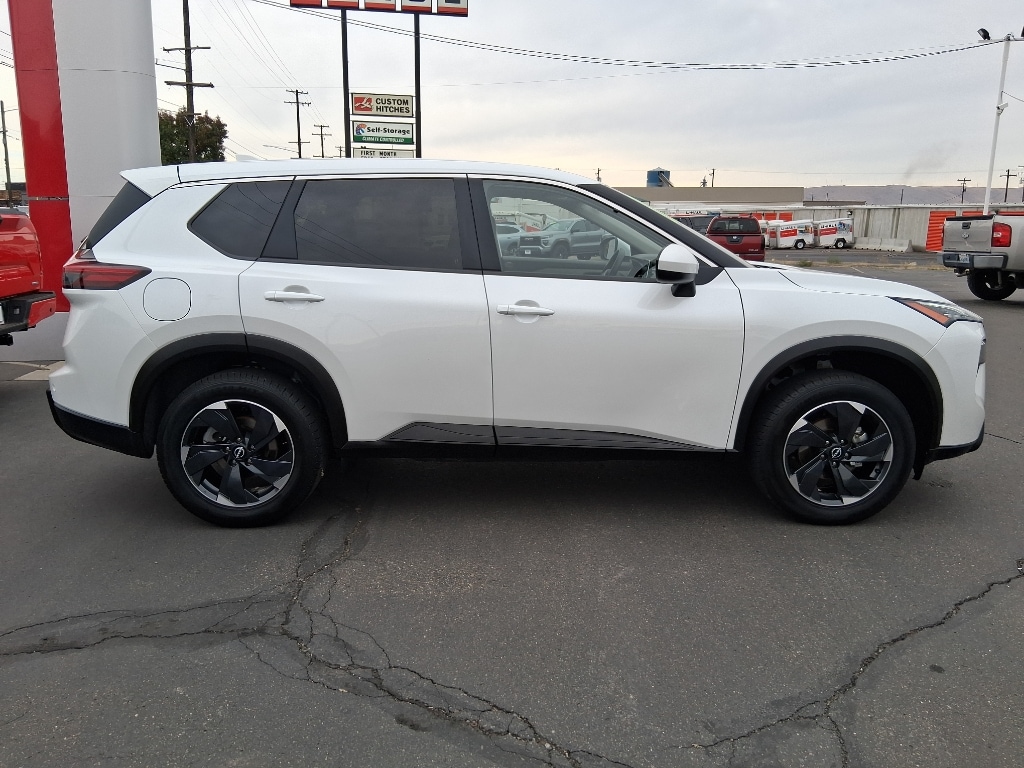 Used 2024 Nissan Rogue SV SUV
