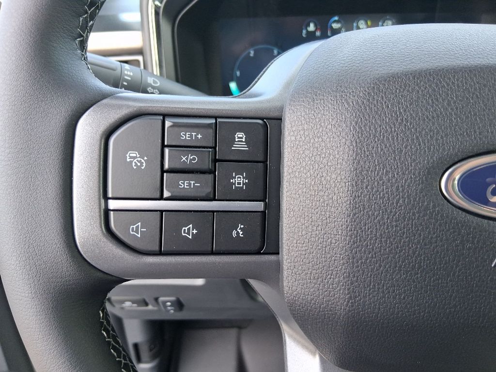 2025 Ford F-350 Super Duty Lariat - Photo 13