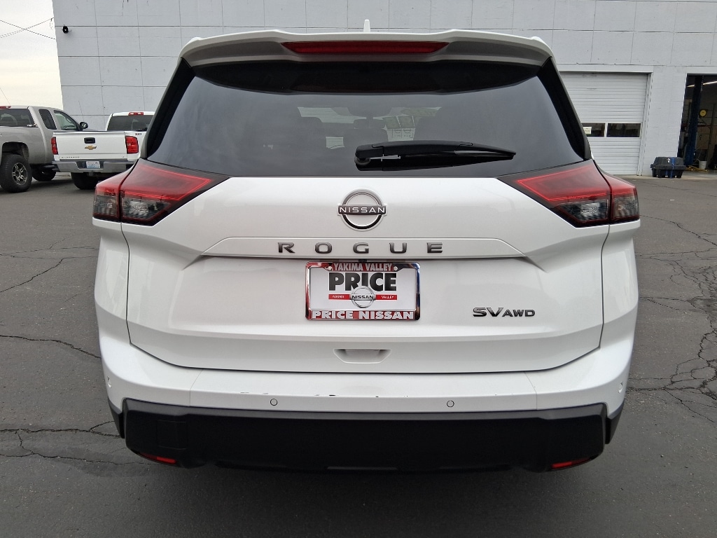 Used 2024 Nissan Rogue SV SUV