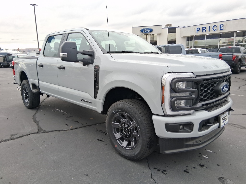 2025 Ford F-250 Super Duty XL's photo