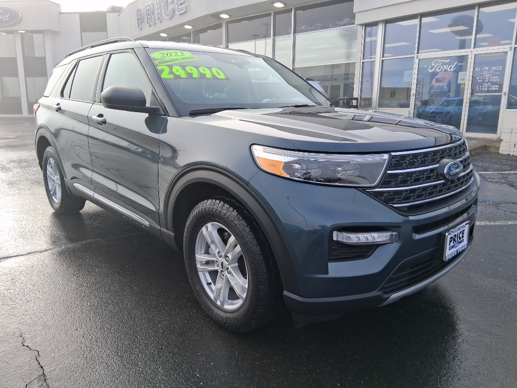 2022 Ford Explorer XLT's photo